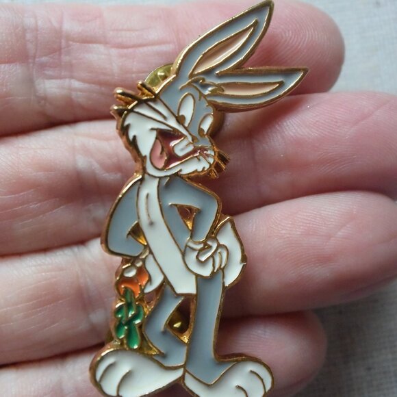Vintage Bugs Bunny Enamel Pin Brooch - Picture 6 of 6